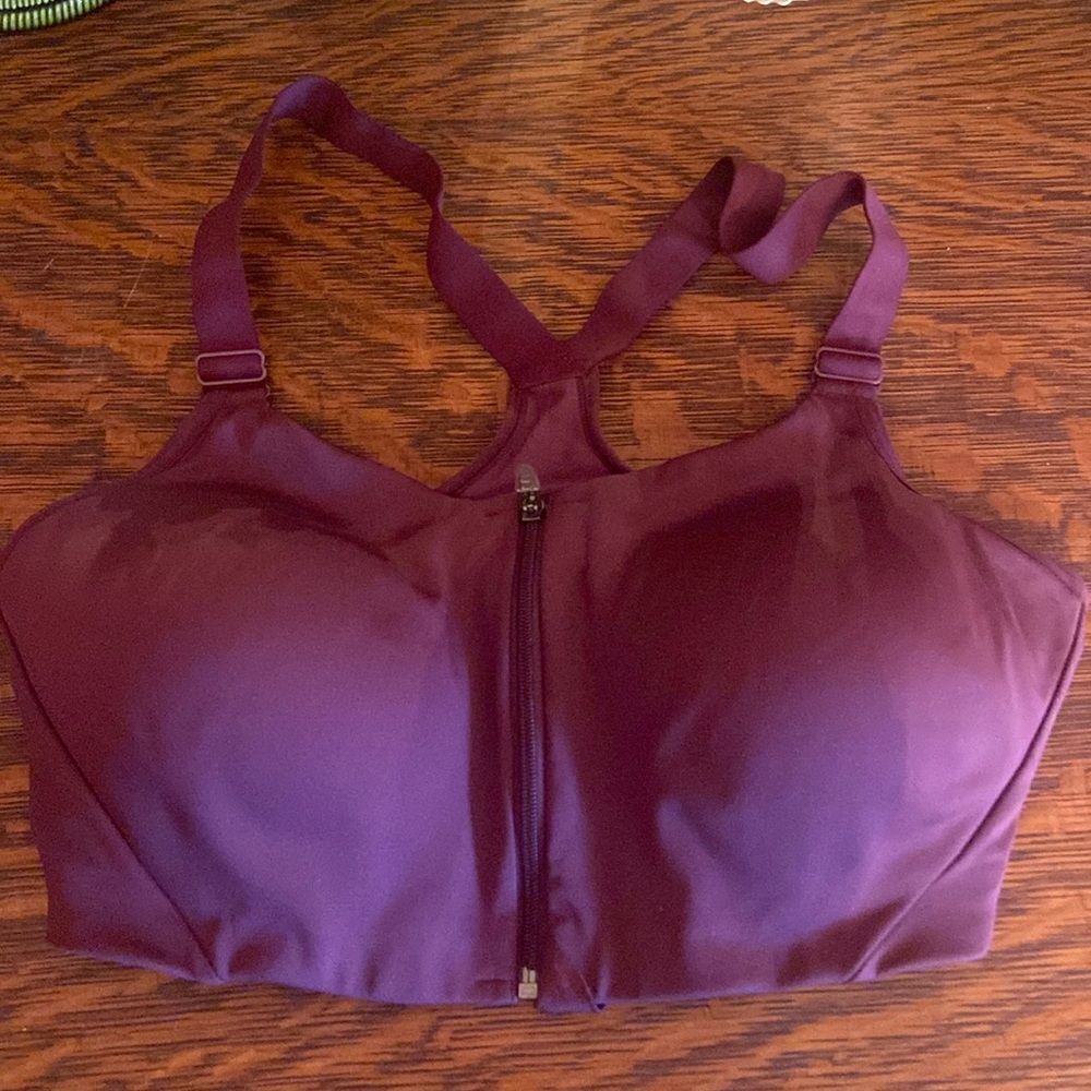 NWOT all in motion,  bra zip up front burgundy, 38C
